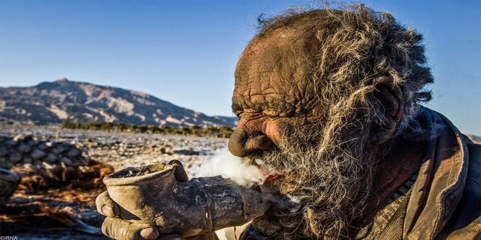 Il ne s'est pas lavé depuis 60 ans, Amoo l'homme le plu...