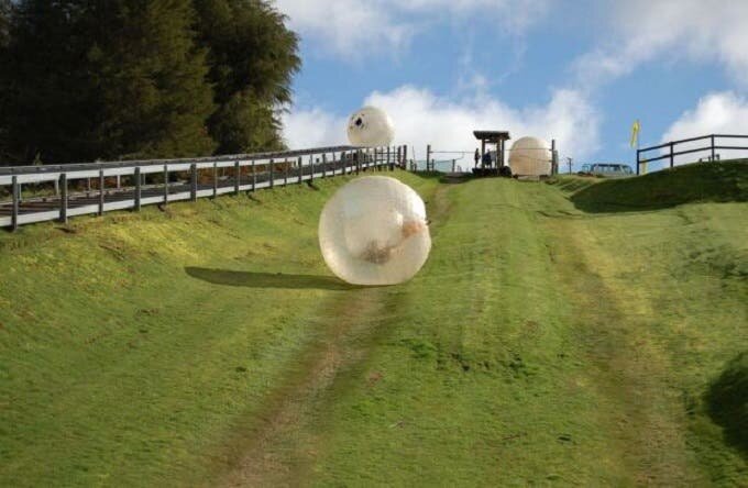 photo de zorbing nouvelle zélande