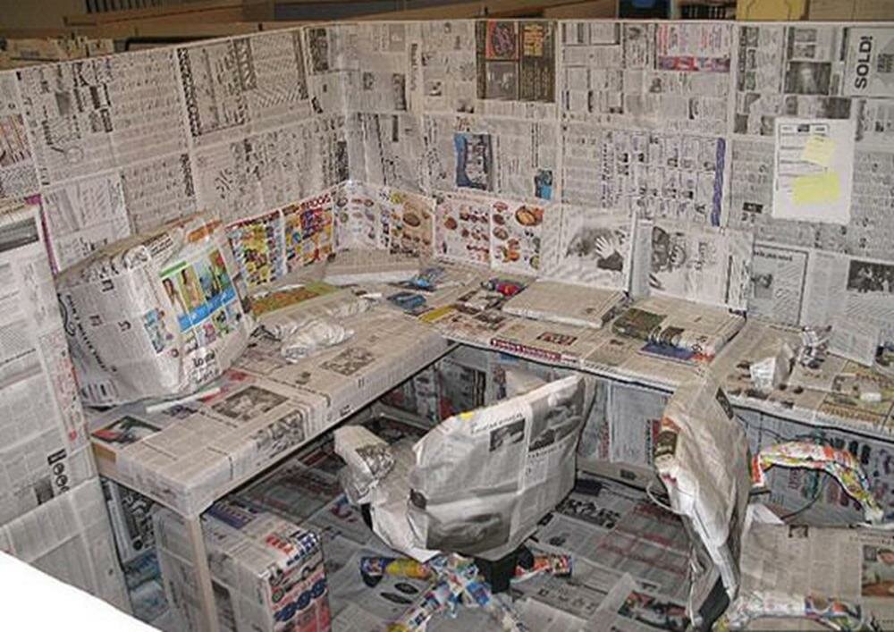 bureau emballé journal
