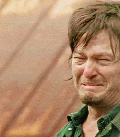 Daryl qui pleure dans Walking Dead