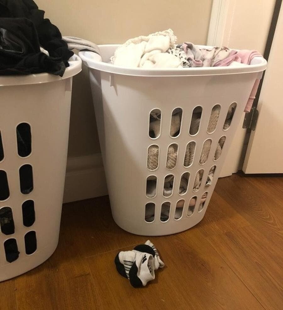chaussette, panière à linge