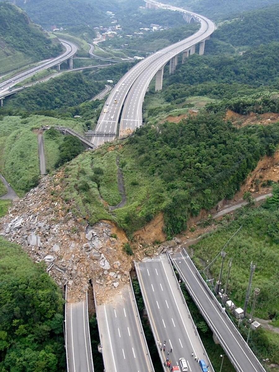 glissement de terrain, autoroute