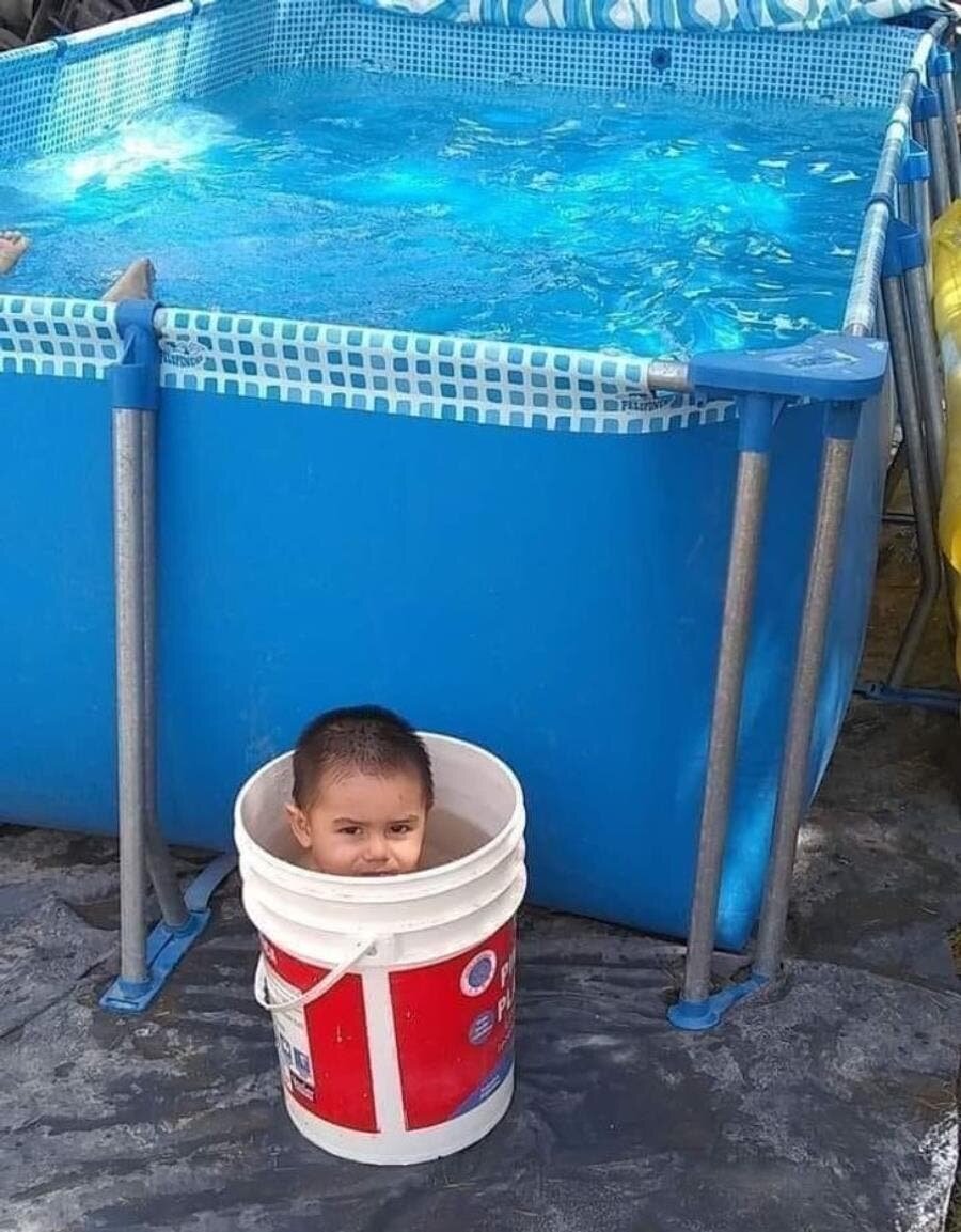 piscine, seau, enfant