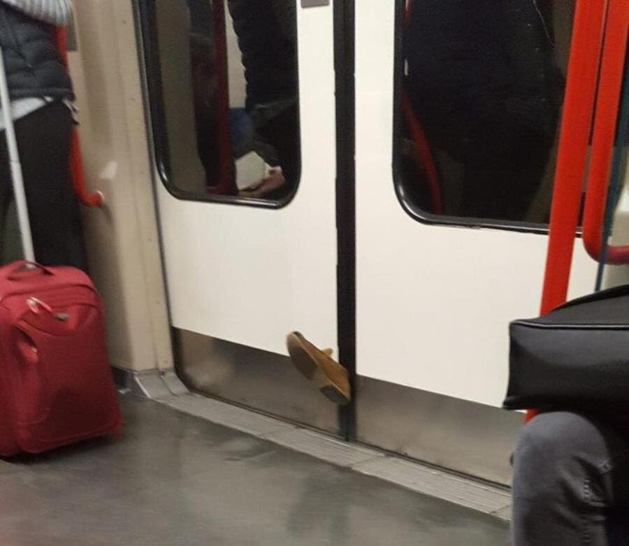 metro, chaussure, malchance, karma, humour