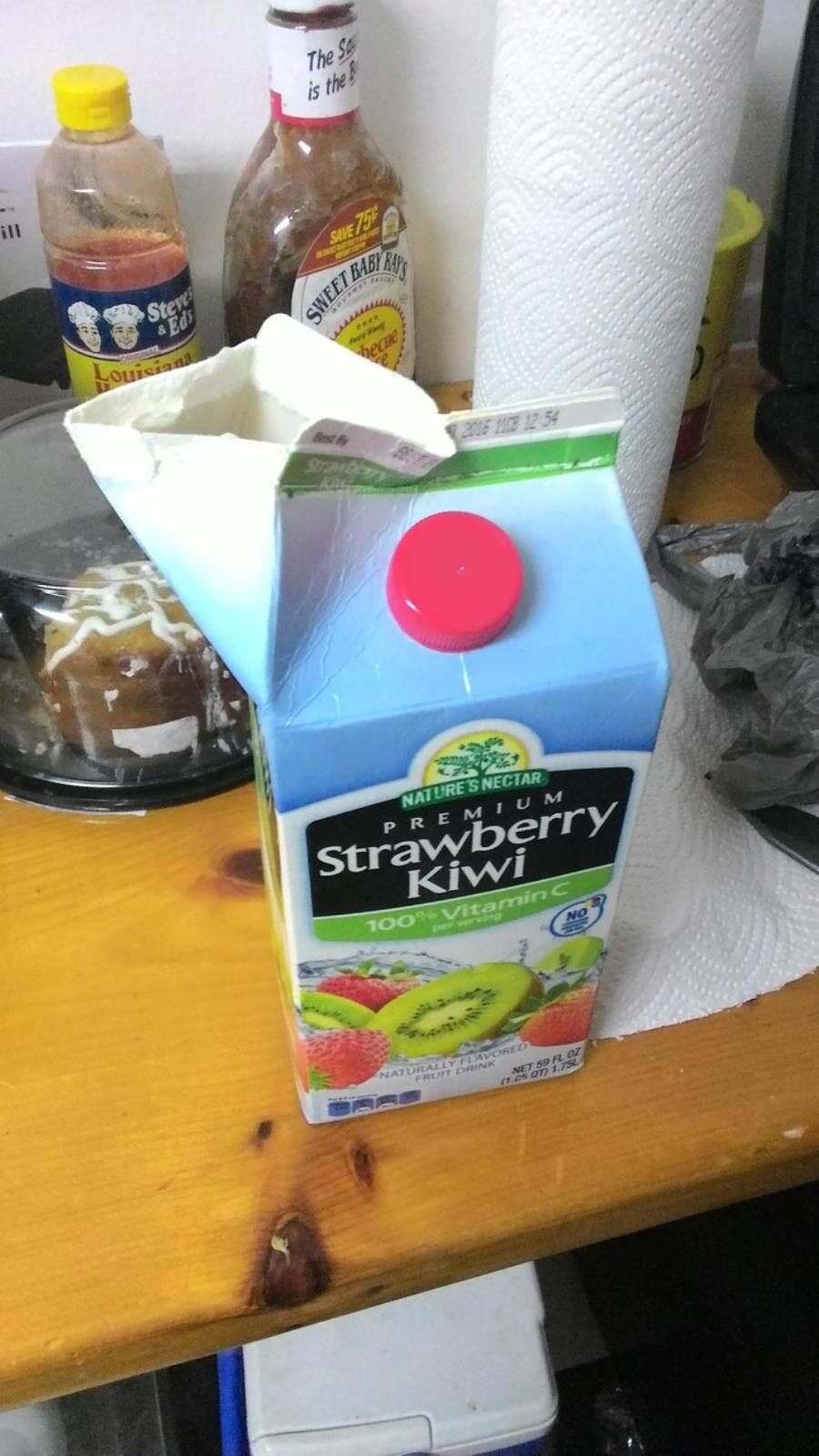 jus, bouchon, insolite, humour, illogique
