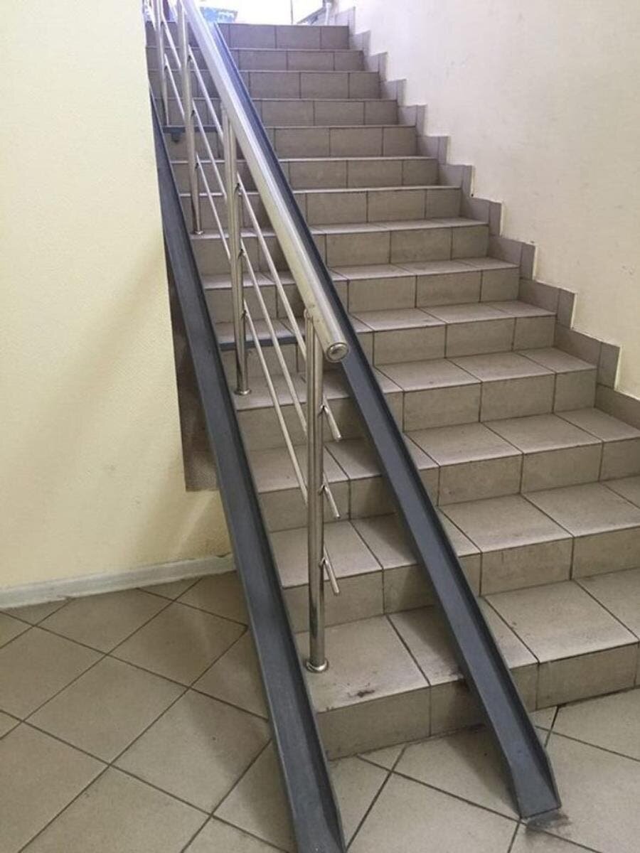 escalier, insolite, humour, illogique, wtf