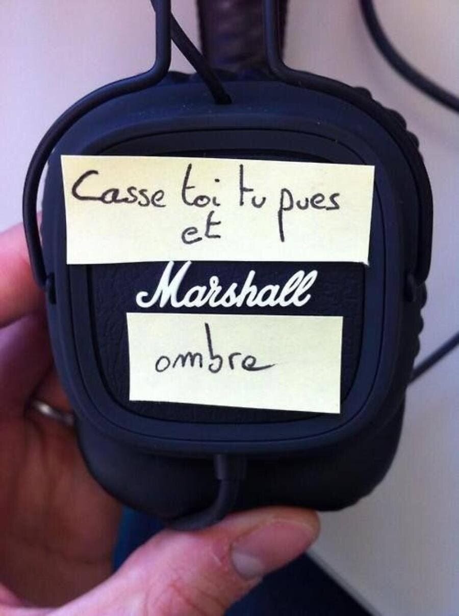 jeu de mot, post it, écriture, marque, humour