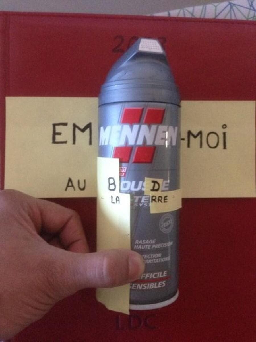 jeu de mot, post it, écriture, marque, humour
