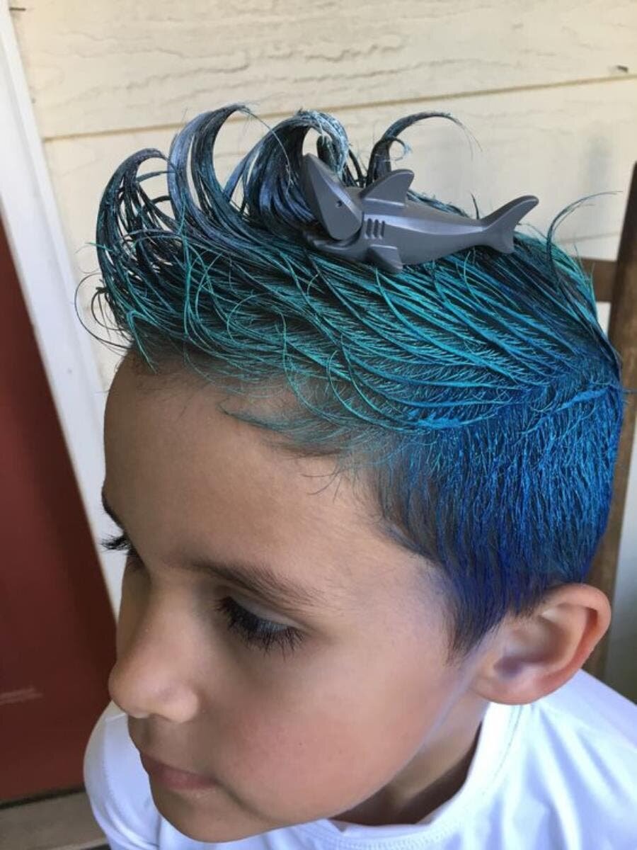 cheveux bleus
