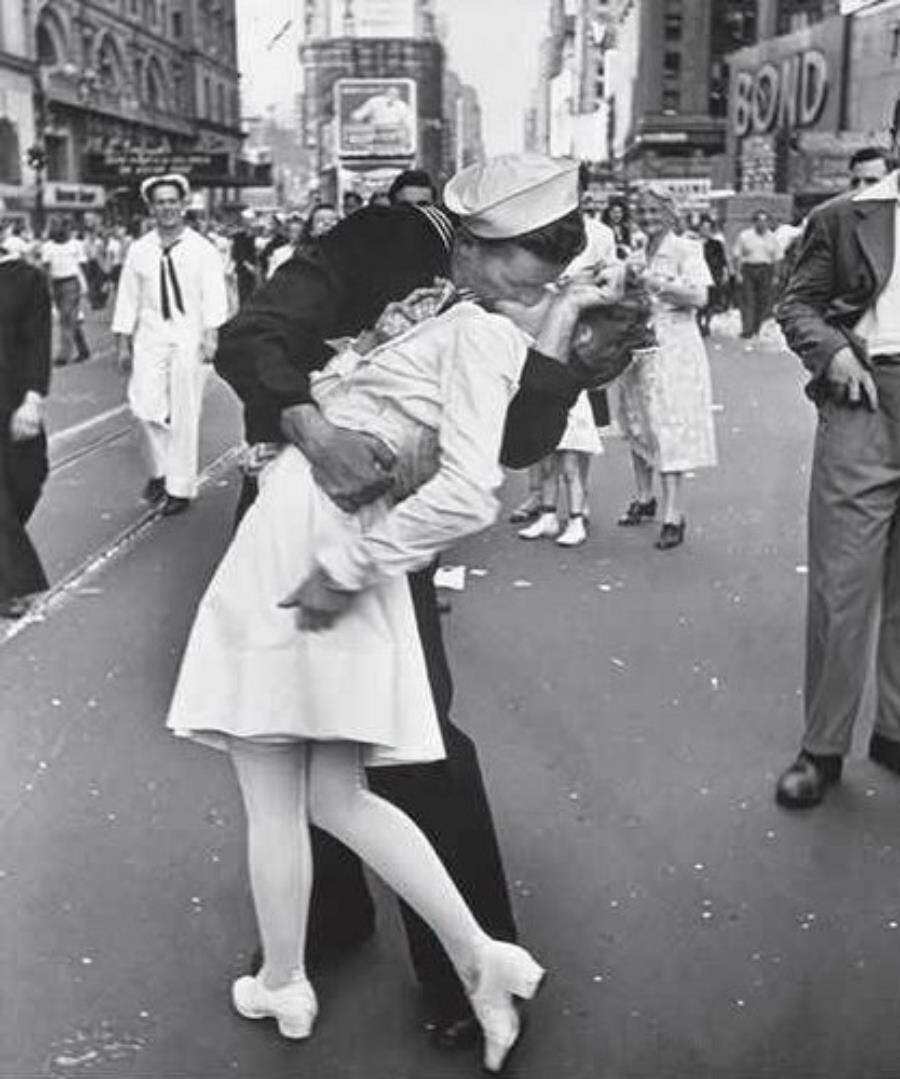 baiser Time Square