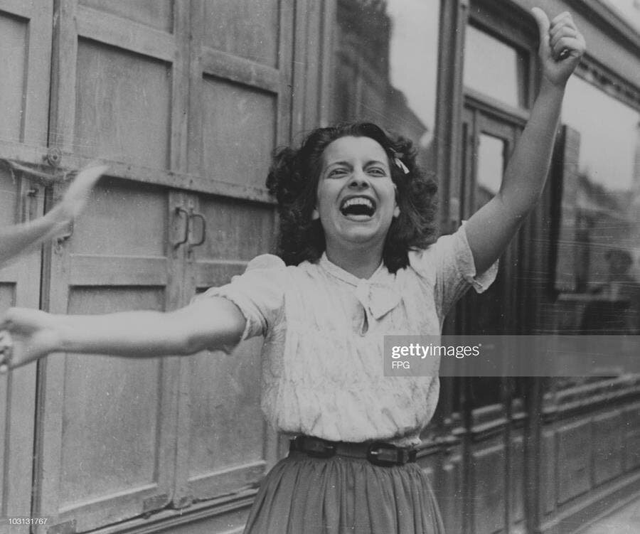 femme heureuse rire