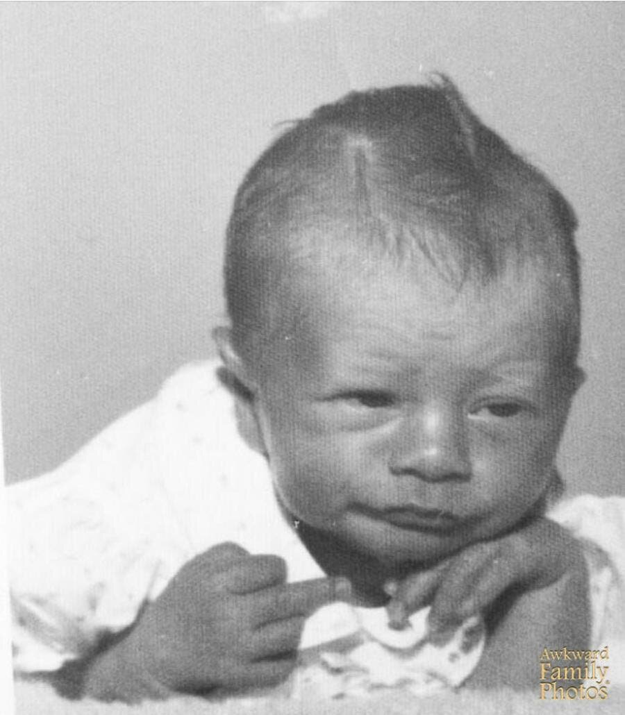 photo bébé doigt