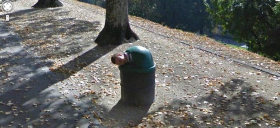 poubelle tête homme