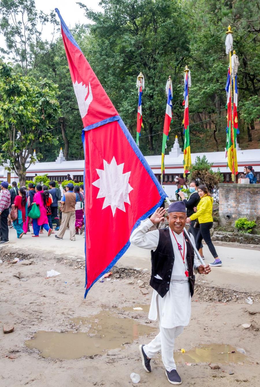 tenue traditionnelle homme népalais