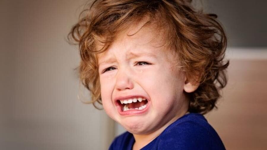 enfant pleurs