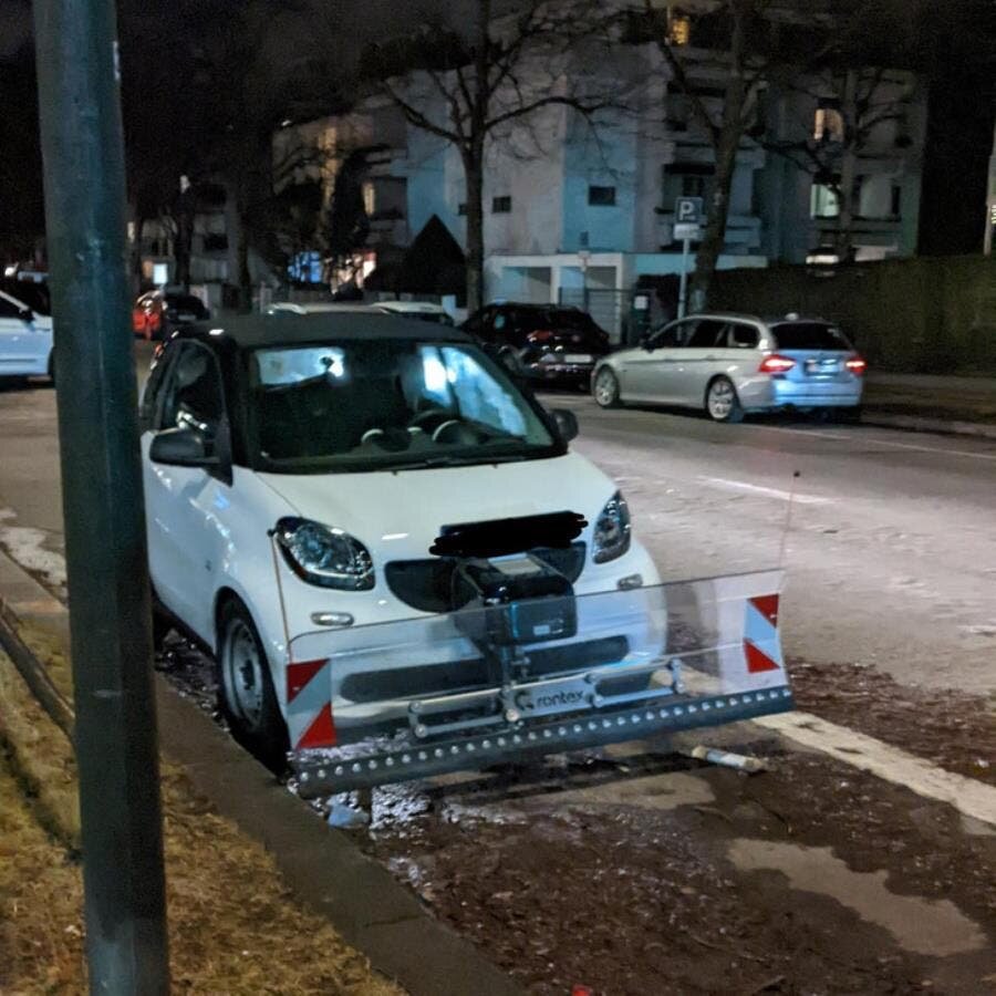 voiture hiver chasse neige
