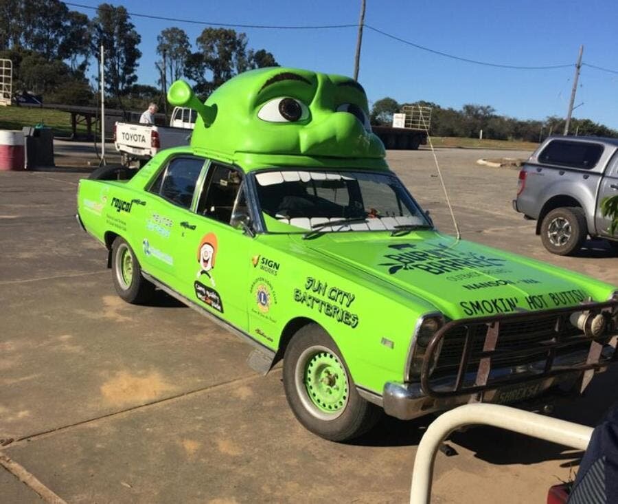 voiture verte shrek 
