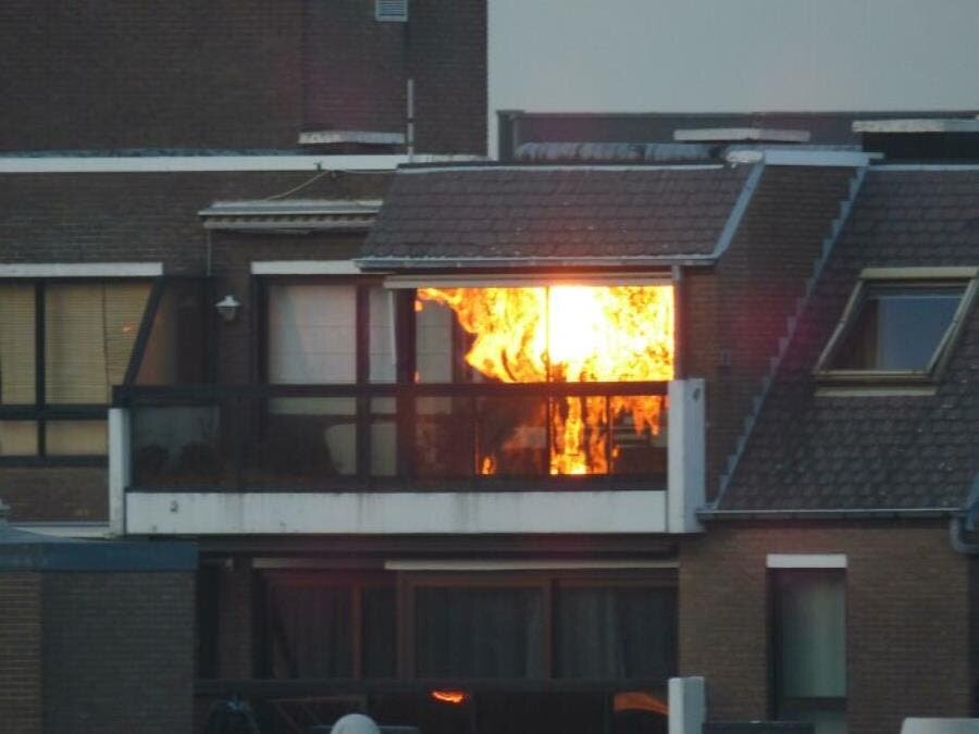 reflet immeuble feu