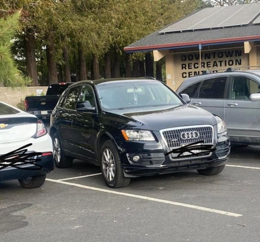 voiture garée 