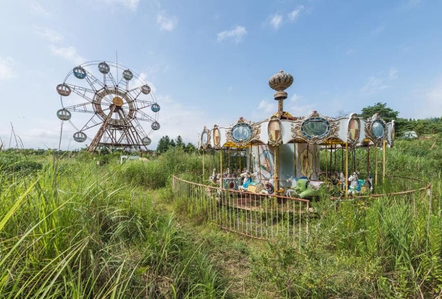 parc attractions abandonné