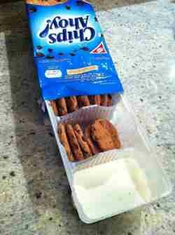 Cookies avec lait dans la boîte Astuces nettoyage