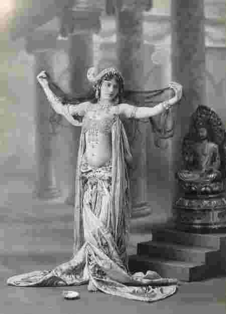Culture Mata Hari femme fatale espionne Première Guerre Mondiale