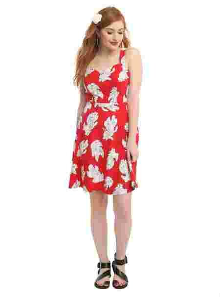 Hot Topic Lilo et Stitch Disney inspiration collection vêtements accessoires femme robe hawaïenne Lilo