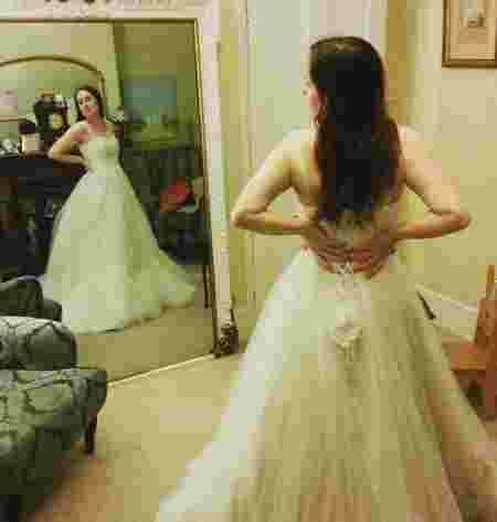 Felicity Westmacott création robe de mariée unique robe blanche classique