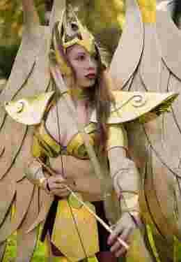 Cosplay inspiré d'animé japonais Les chevaliers du Zodiaque Aiolos Sagittaire