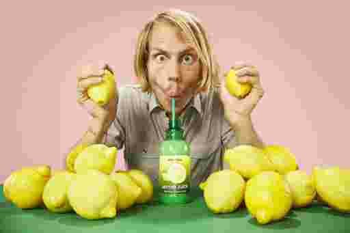 jus de citron, record du monde, paille, un litre