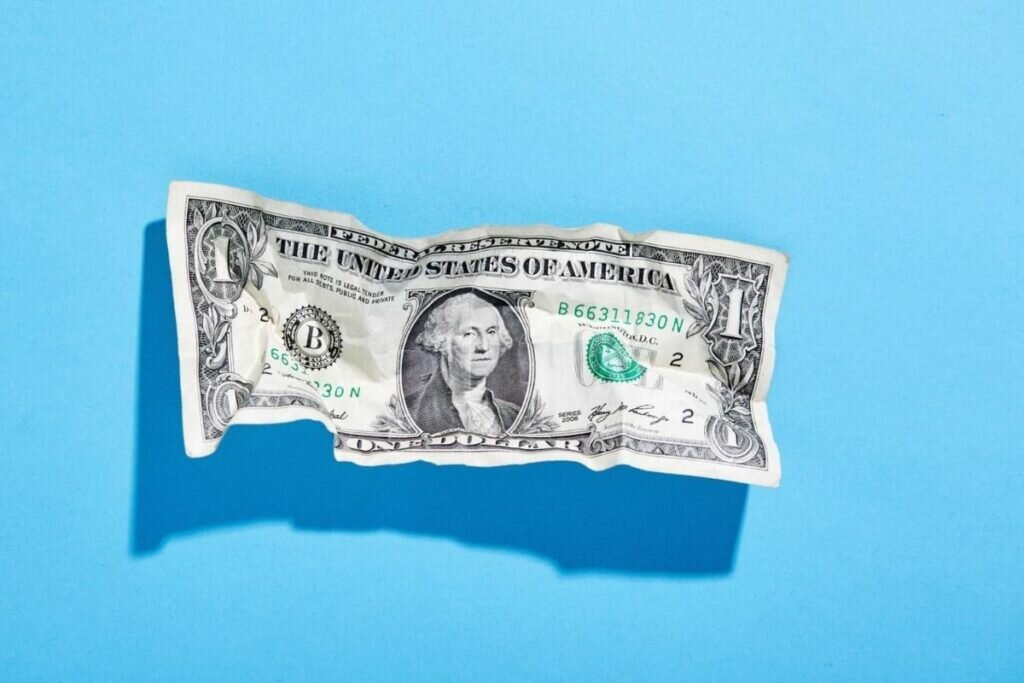 1 Dollars