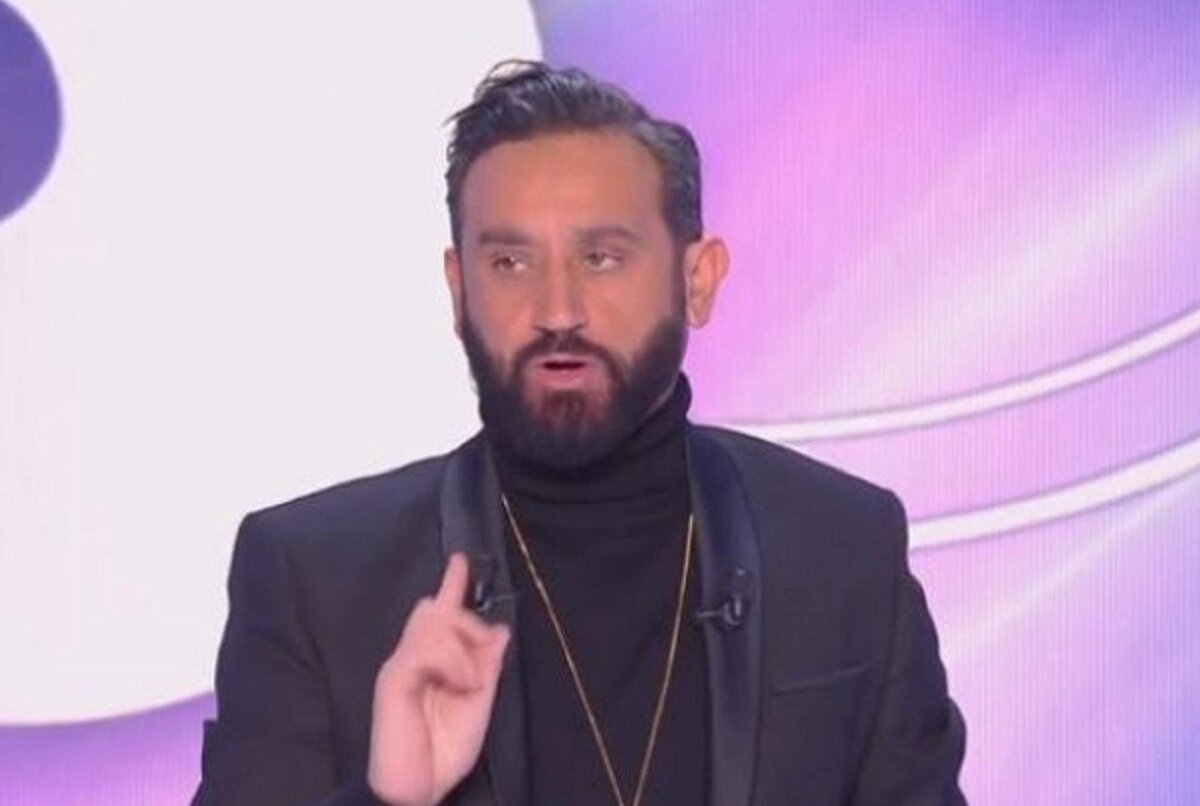 Cyril Hanouna Le Présentateur De Tpmp Balance Des Infos Sur Le Salaire De Benjamin Castaldi