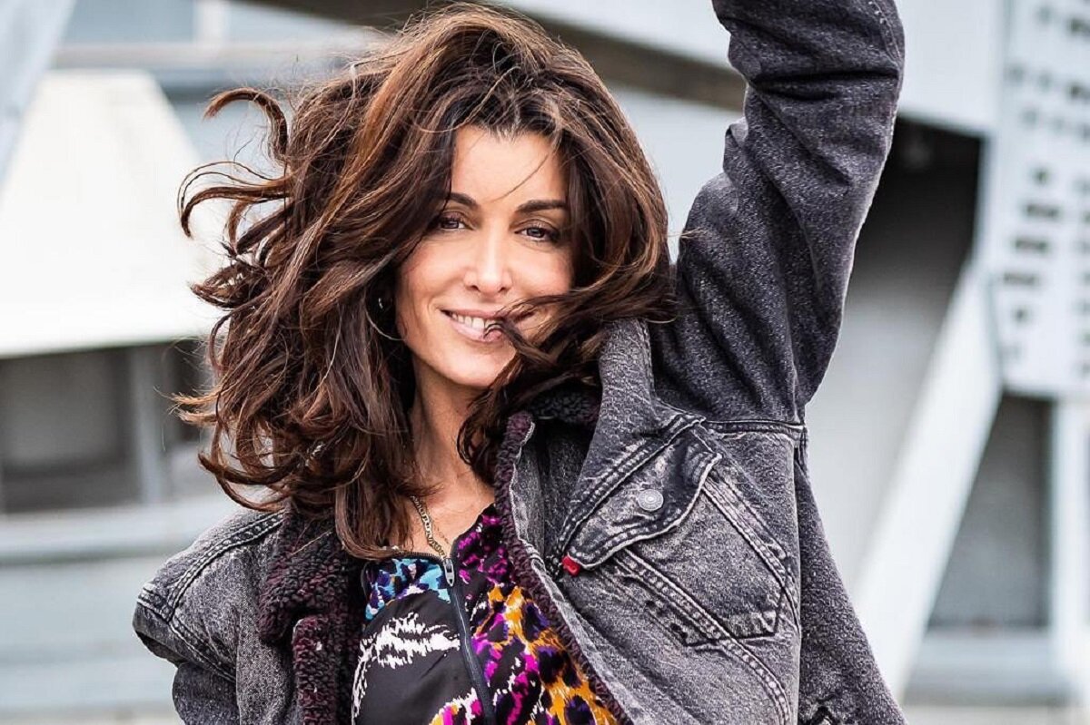 Jenifer La Star De La Chanson Française Nous Livre Un De Ses Secrets Beauté