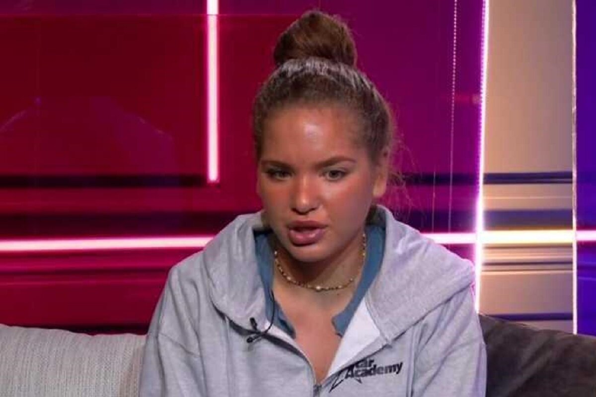 Lea Star Academy Demolie Stressee Elle Menace De Faire Sa Valise