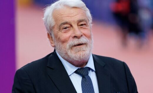 « Ma tête d'enfant entre ses cuisses... » : Jacques Weber, abusé par un religieux à un très jeune âge, brise le silence