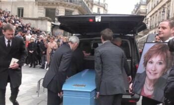 Obsèques De Marion Game Ce Geste Touchant De Gérard Hernandez, Aperçu épuisé Et Totalement Abattu
