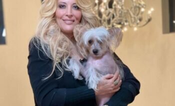 Loana Les Internautes L'accusent De Maltraitance Animale à Cause D'une Photo De Son Chien
