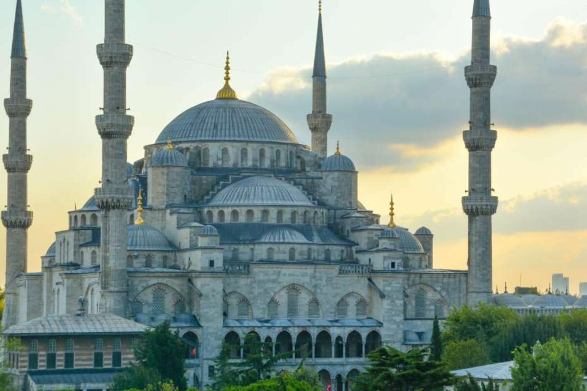 La Mosquée Bleue Et La Basilique Sainte Sophie