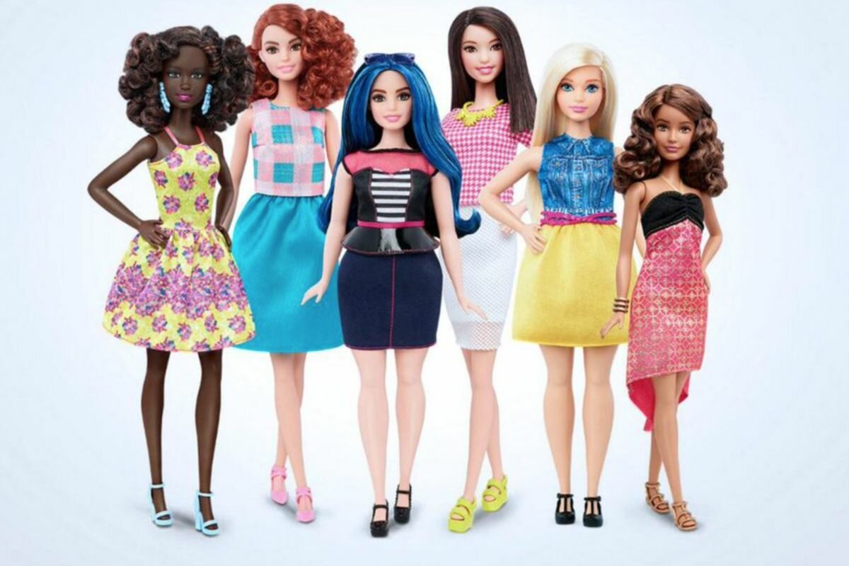L'évolution De L'apparence De Barbie Pour Refléter La Diversité Corporelle